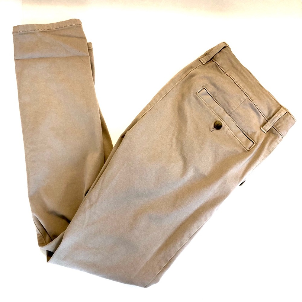 American Eagle chino skinny leg khaki pants